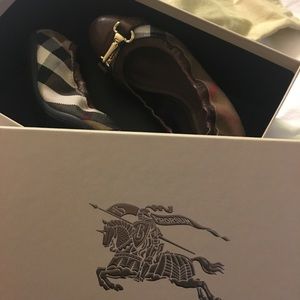 Burberry ballet flat